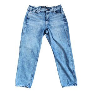 Hollister Ultra High Rise Mom Jean Light Wash 13R / 31 x 27